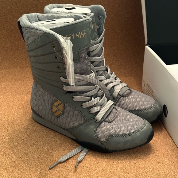 SOCIETY NINE - EOS HIGH TOP IN STORM GREY - Sz 7 - NEW IN BOX - Picture 2 of 4